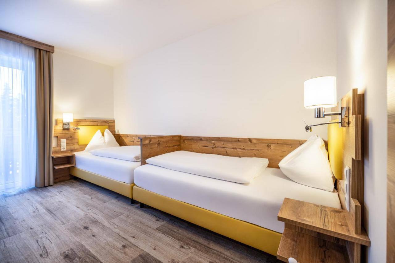 Der Alpenblick Hotell Sankt Johann im Pongau Exteriör bild