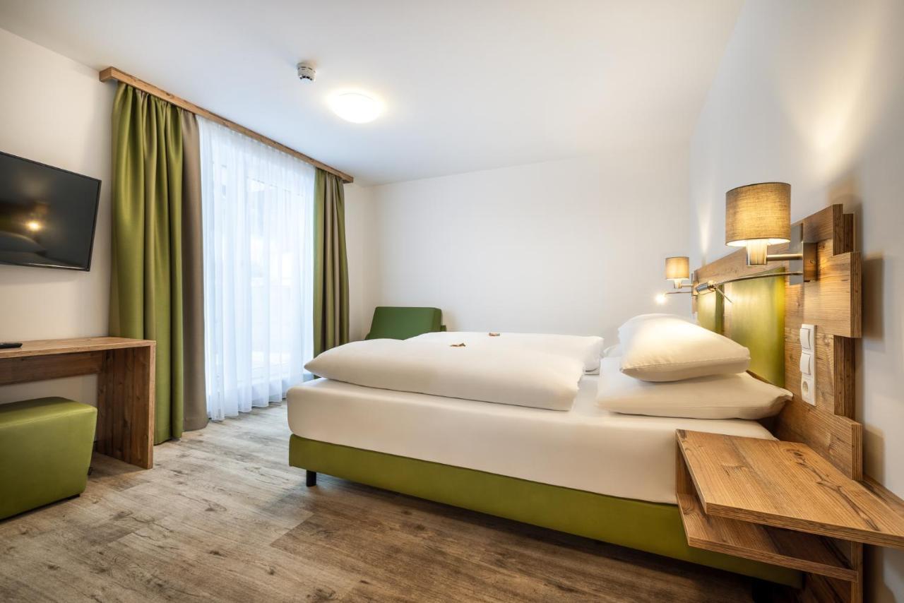 Der Alpenblick Hotell Sankt Johann im Pongau Exteriör bild
