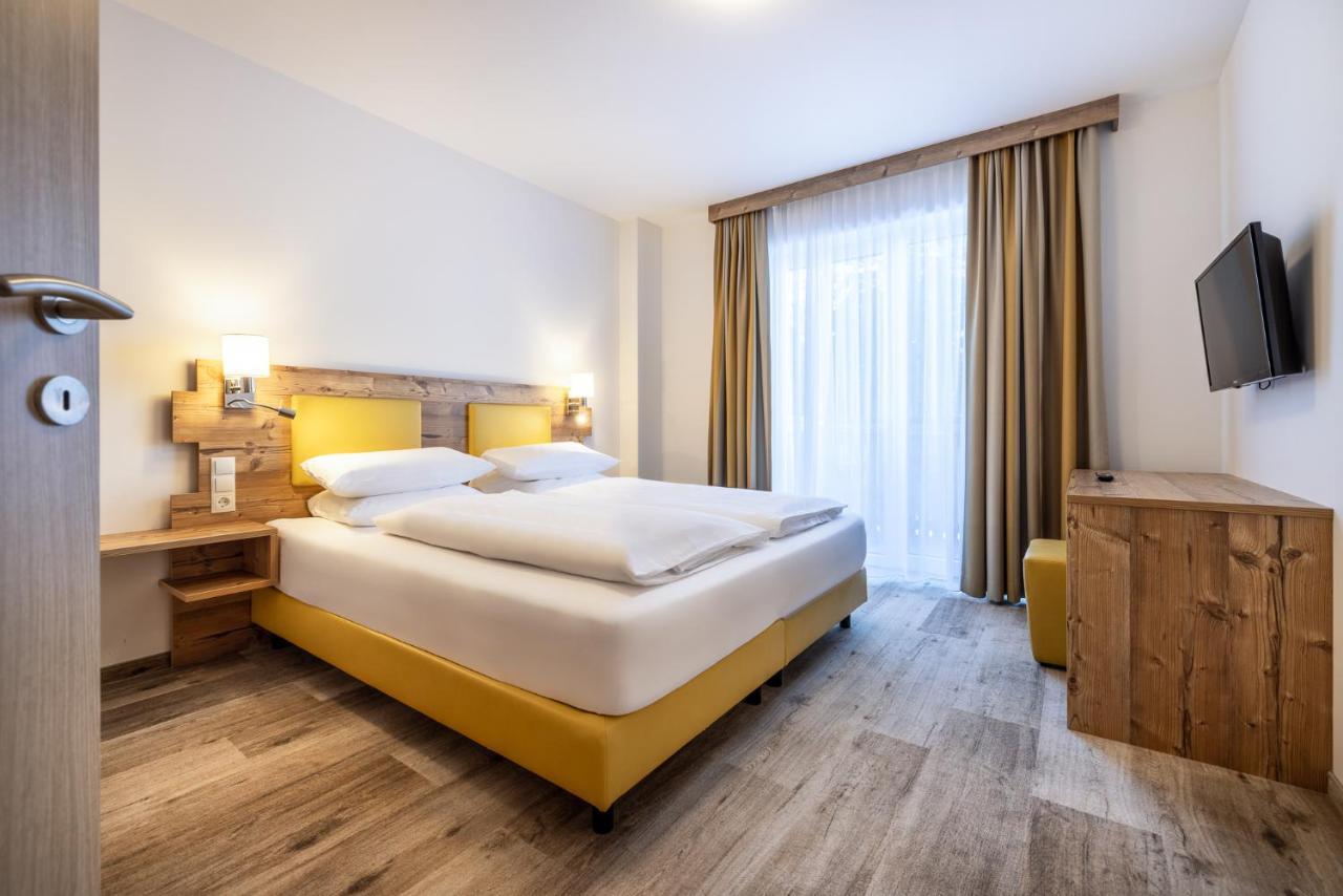 Der Alpenblick Hotell Sankt Johann im Pongau Exteriör bild