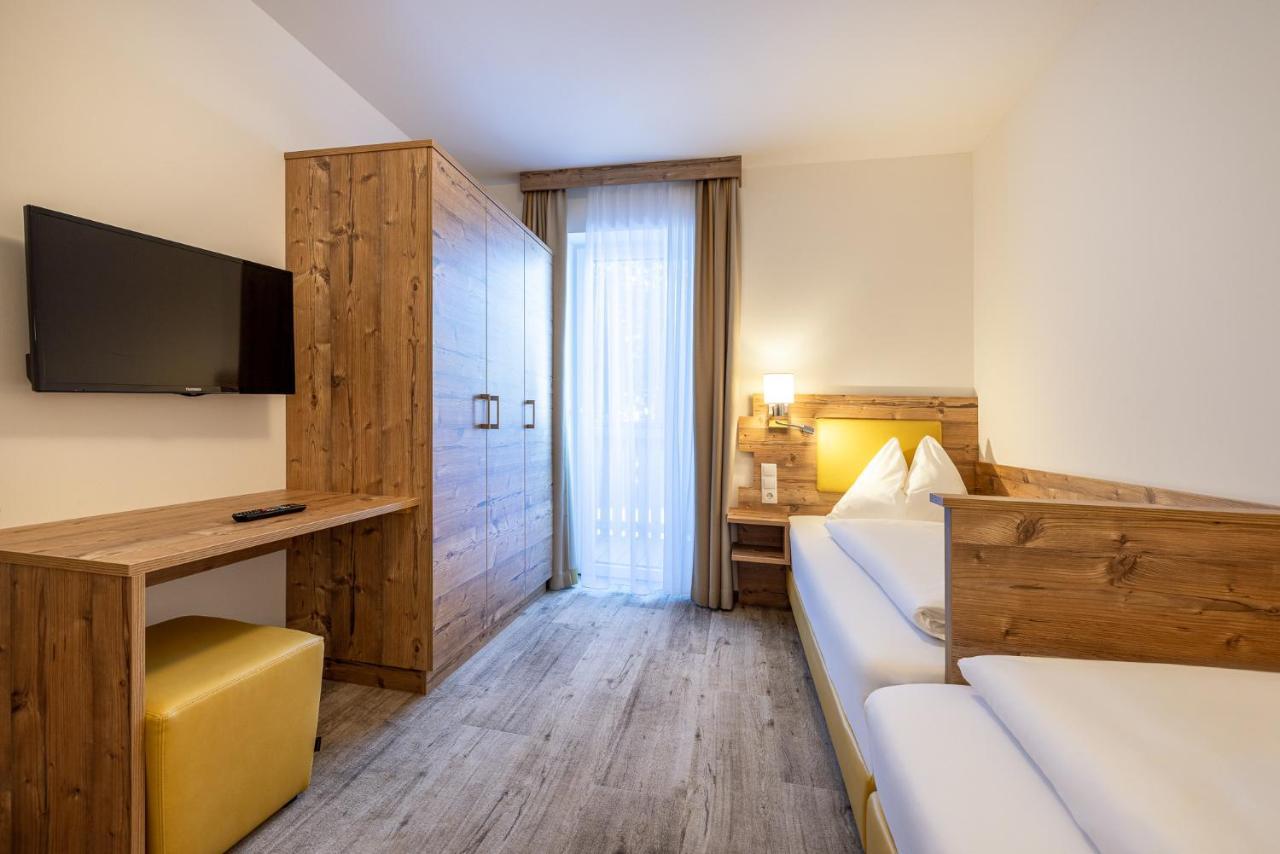 Der Alpenblick Hotell Sankt Johann im Pongau Exteriör bild