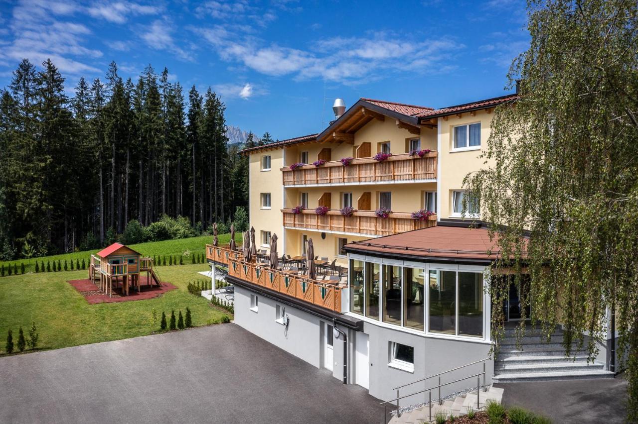 Der Alpenblick Hotell Sankt Johann im Pongau Exteriör bild