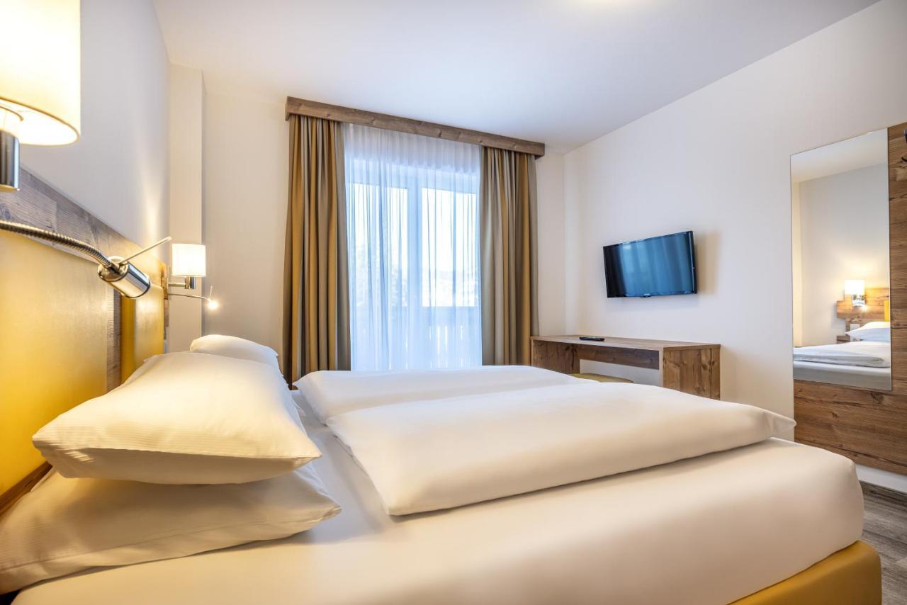 Der Alpenblick Hotell Sankt Johann im Pongau Exteriör bild